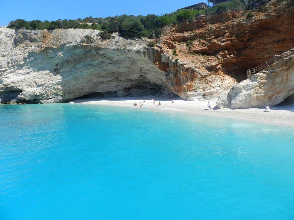 Markelia Apartments Lefkada エクステリア 写真
